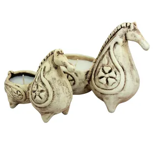 شمعدان سفالی دست نگار طرح اسب کد 04-20 مجموعه دو عددی