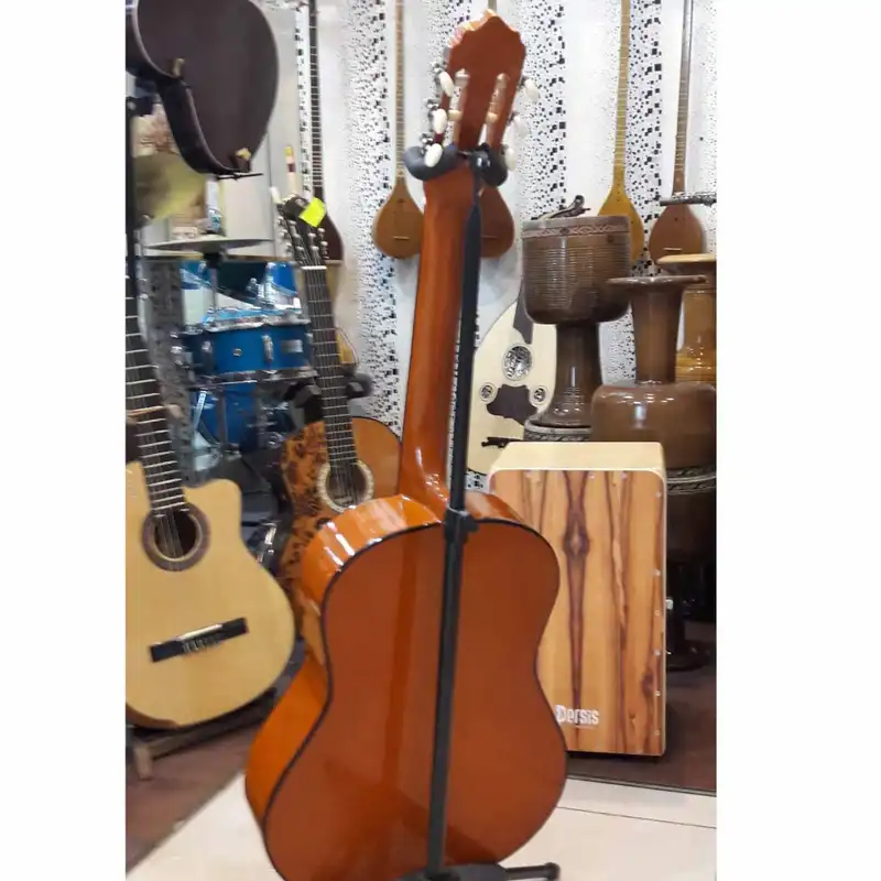 گیتار کلاسیک مدل persion کد r 11