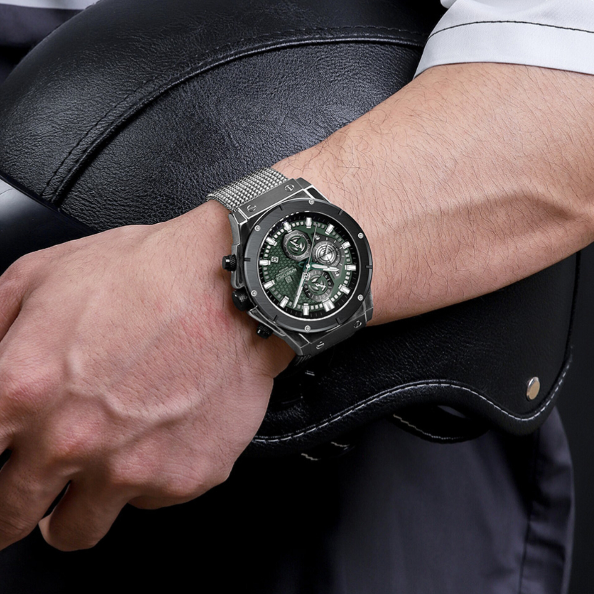 ساعت مچی عقربه‌ای مردانه نیوی فورس مدل NF8027-SGN