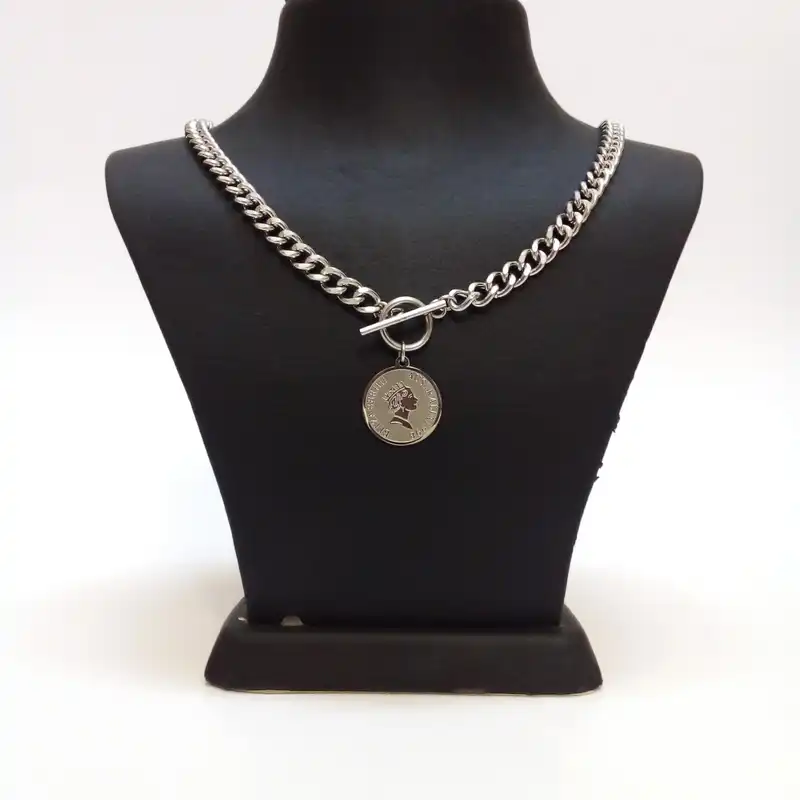 گردنبند زنانه مدل ملکه الیزابت قفل T