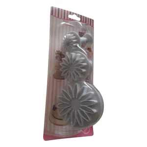کاتر شیرینی پزی طرح گل مدل pe177 مجموعه 3 عددی