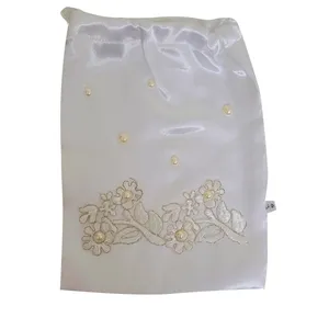 ابزار کادویی مدل کیسه هدیه  ساتن دانتل دوزی کد 07016