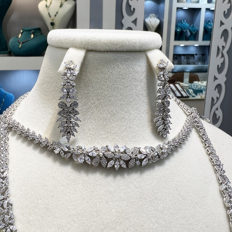 ست نقره زنانه مدل سوپر لوکس جواهری مزین به روکش طلای 849-340