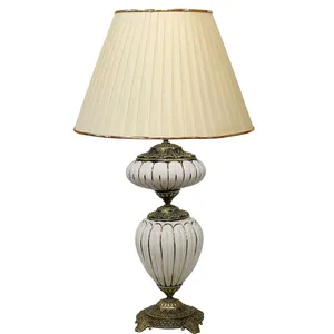 آباژور رومیزی مدل ویکتوریا