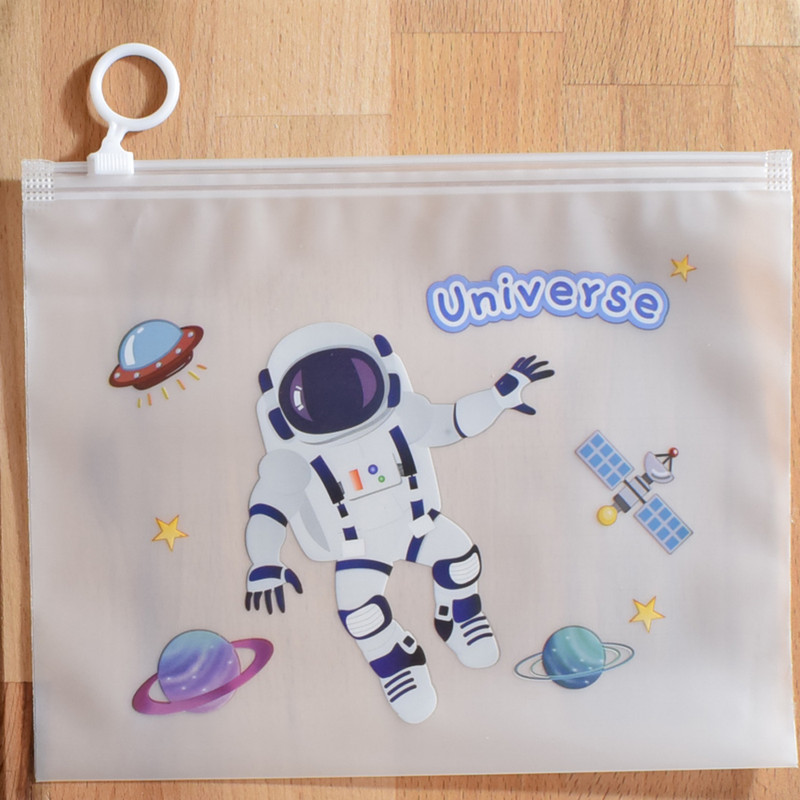 پوشه مدل زیپ دار طرح فضانورد کد 140203 مجموعه 4 عددی