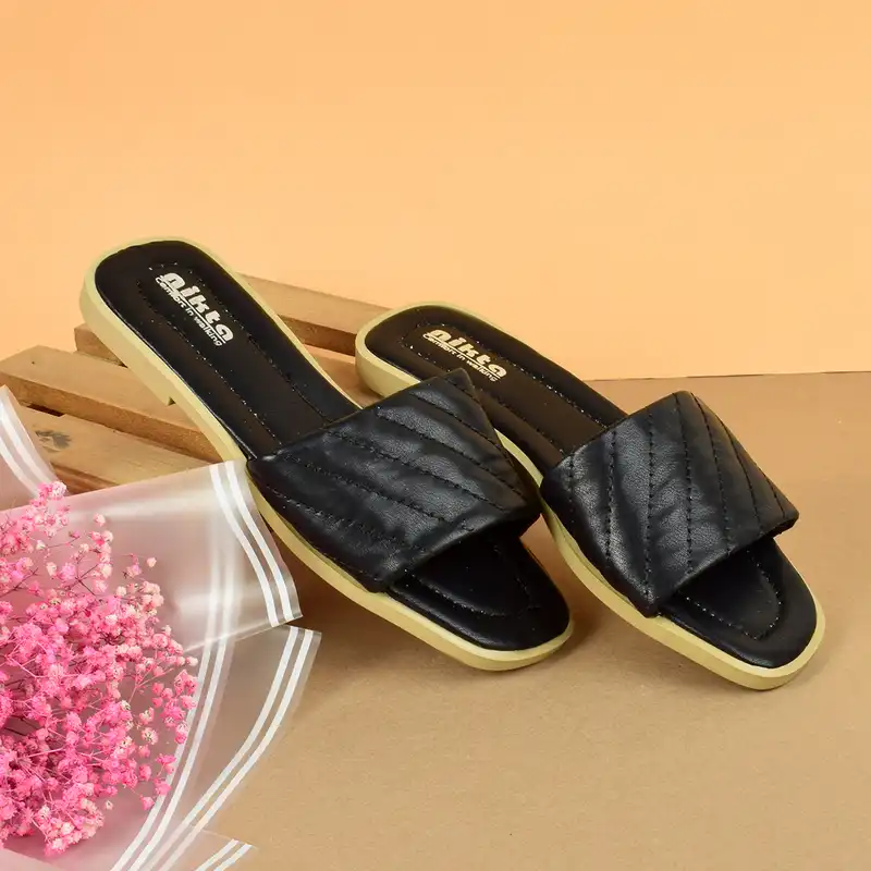 صندل زنانه نیکتا مدل استیچنگ BK.4055