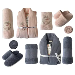 ست حوله عروس و داماد کارینا مدل گلتوس کد 02 مجموعه 8 عددی