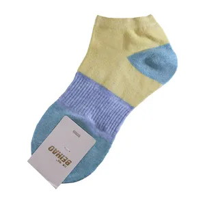 جوراب مدل مچی دو رنگ زرد