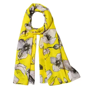 شال زنانه مدل نخی چهارفصل طرح گل کد sar-1941