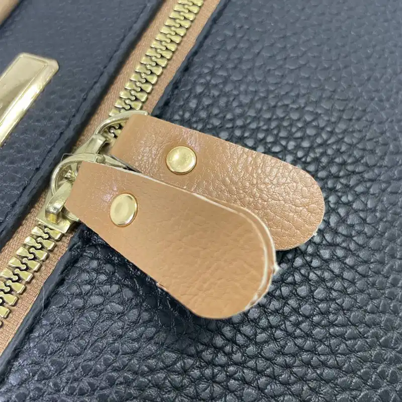 کیف رودوشی زنانه مدل 4 زیپ