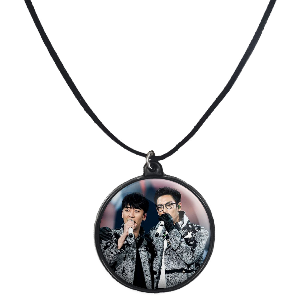 گردنبند پرمانه طرح گروه موسیقی BIG BANG کد pmb.15283 مدل دو طرفه