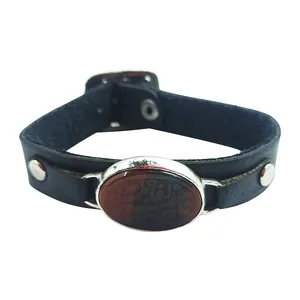 دستبند مردانه سلین کالا مدل عقیق خطی ce-As227