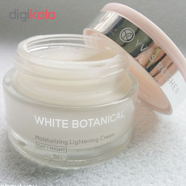 کرم مرطوب کننده ایوروشه مدل white botanical حجم 50 میلی لیتر