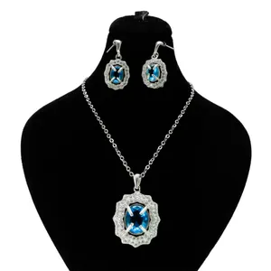 نیم ست نقره زنانه کد AV141