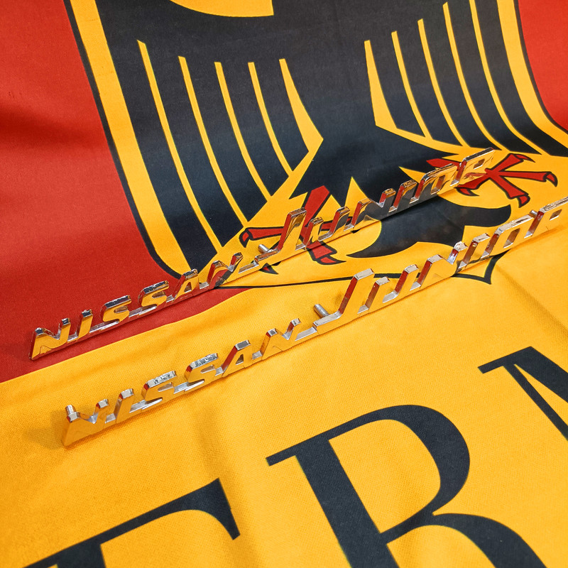 آرم گلگیر خودرو مدل SORB مناسب برای نیسان وانت مجموعه 2 عددی