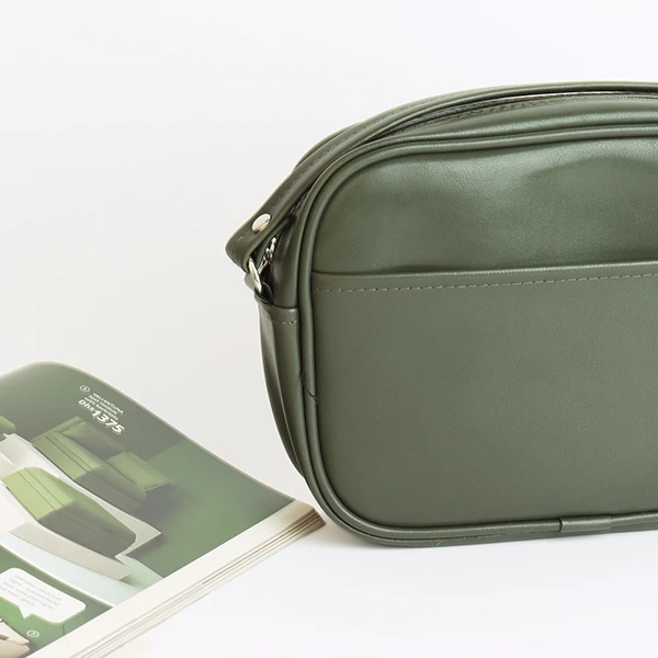 عکس شماره 26 : کیف رودوشی مدل مینیمال