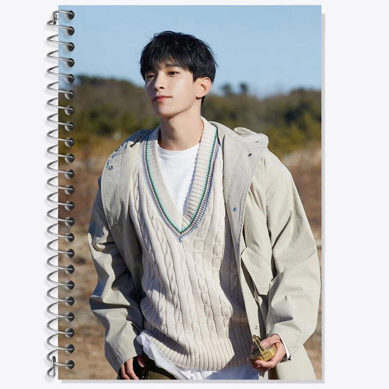 دفتر لغت 50 برگ خندالو مدل دی کی گروه سونتین Seventeen کد 21539