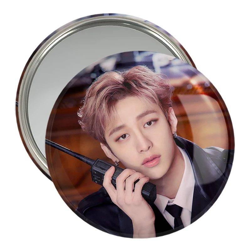 آینه جیبی خندالو مدل بنگ چان گروه استری کیدز Stary Kids  کد 16869