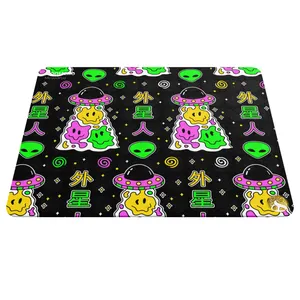 Hoomero Alien and smile A1663 Mousepad