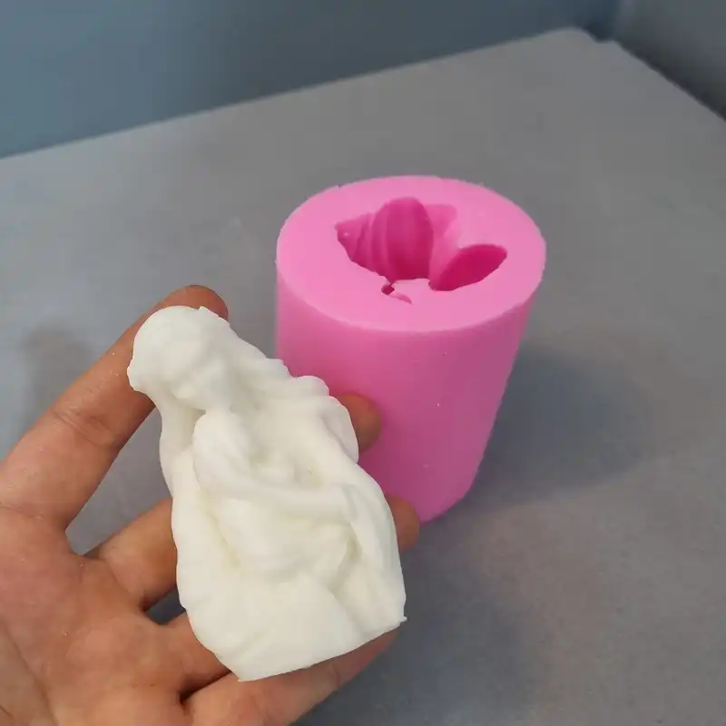 قالب شمع مدل آغوش مادر