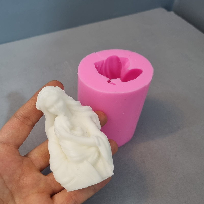 قالب شمع مدل آغوش مادر