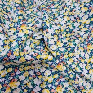 پارچه لباس مدل کودری نخیطرح گلریزان کد 8