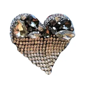 گل سینه زنانه مدل قلب کد B