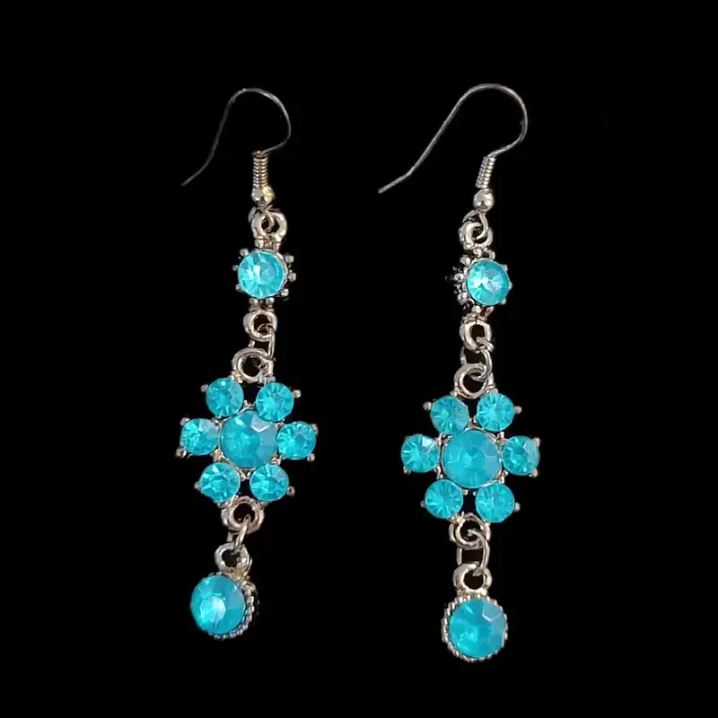 گوشواره زنانه مدل هندی نگین دار