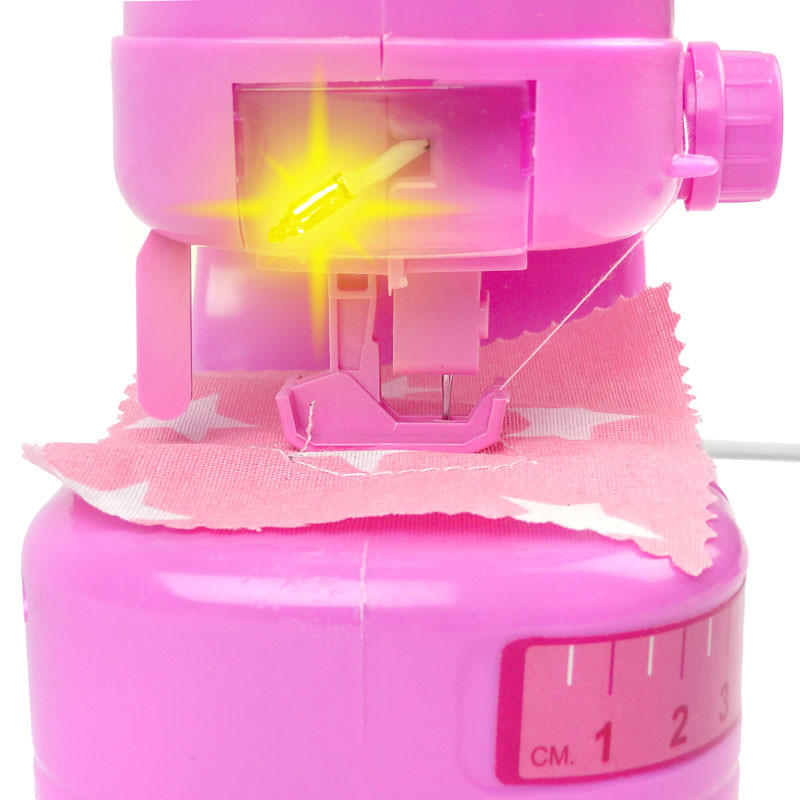 اسباب بازی مدل چرخ خیاطی دورین 2030A