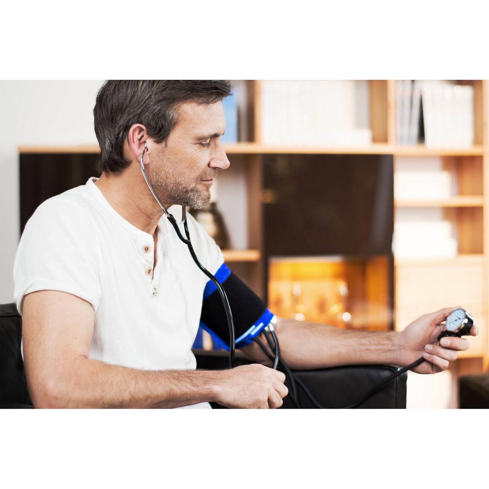 فشارسنج عقربه ای مایکرولایف مدل BP AG1-20 -  - 8