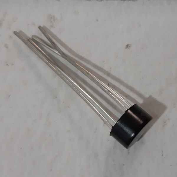 پل دیود یک آمپر مدل W10M بسته 4 عددی پل دیود یک آمپر مدل W10M بسته 4 عددی