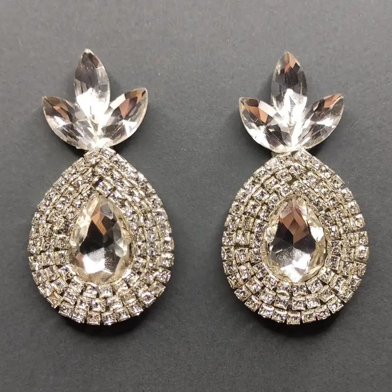 گوشواره زنانه مدل مجلسی تمام سنگ کد SH05