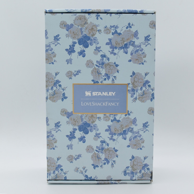 تراول ماگ استنلی مدل LoveShackFancy Holiday Quencher Limited edition گنجایش 1.18 لیتر