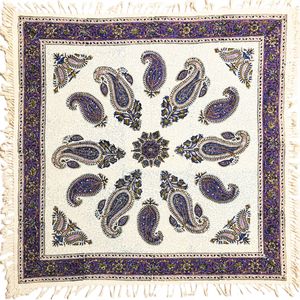 رومیزی قلمکار ممتاز اصفهان اثر عطريان طرح بته جقه یاسی مدل G134سایز 80*80