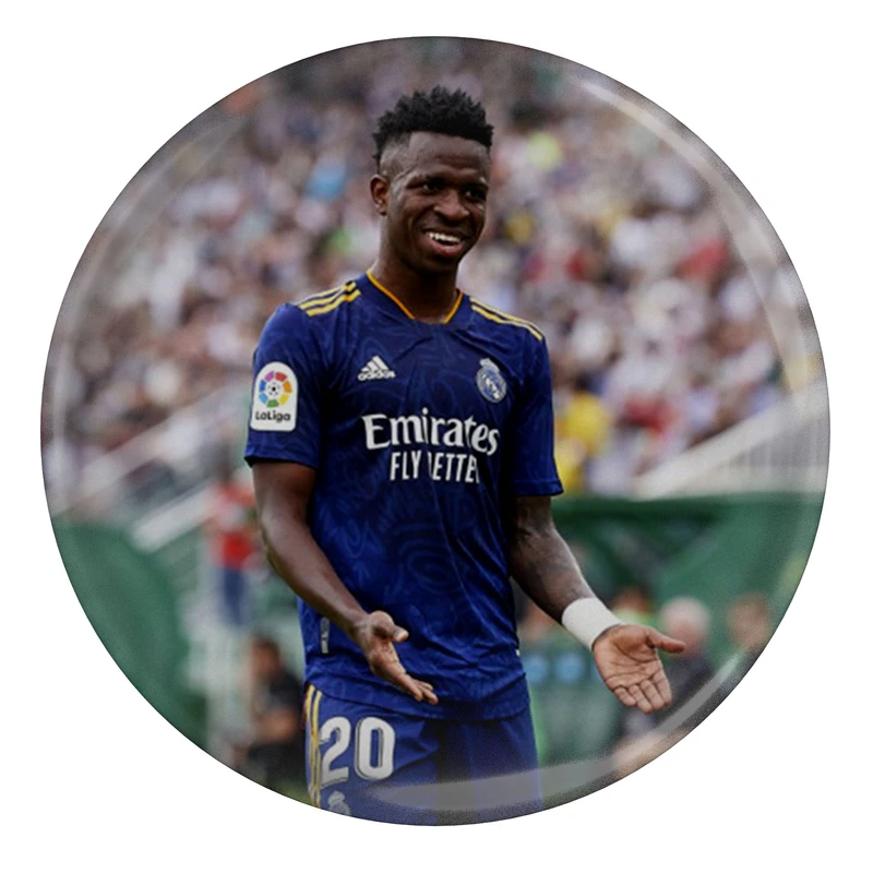 مگنت مدل S13716 طرح وینیسیوس جونیور بازیکن فوتبال رئال مادرید