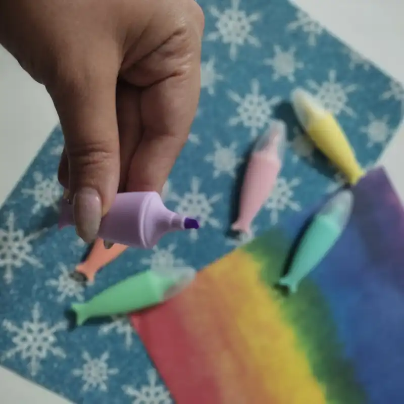 ماژیک علامت گذار مدل ماهی رنگی بسته 6 عددی