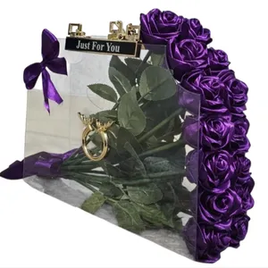 باکس گل مصنوعی مدل رز روبانی