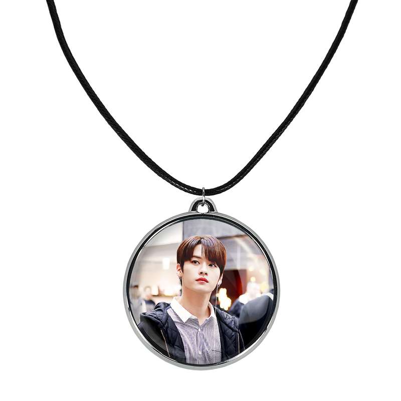 گردنبند خندالو مدل آی ان و لی نو گروه استری کیدز کد 1185911850 گردنبند خندالو مدل آی ان و لی نو گروه استری کیدز کد 1185911850