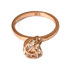 انگشتر زنانه تاش مدل AT210