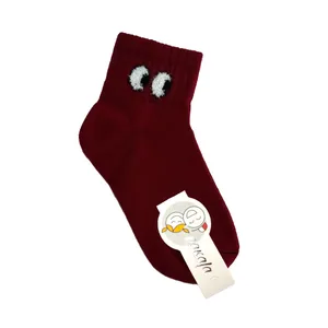 جوراب دخترانه مدل پاکالا طر ح چشم رنگ زرشکی