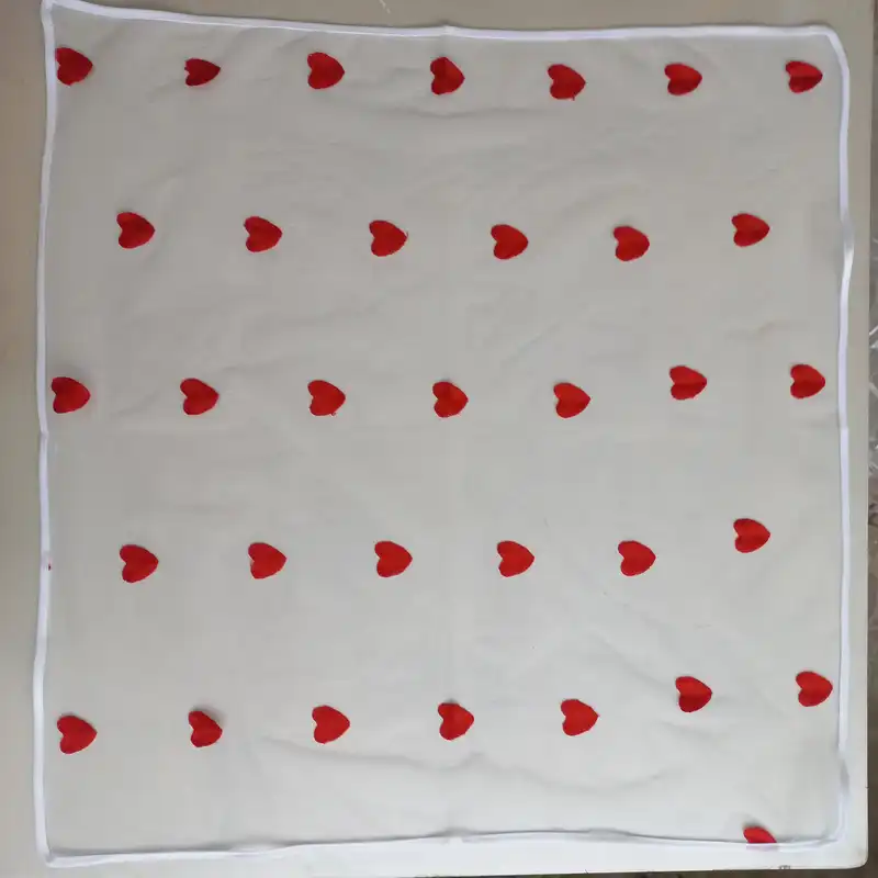 روسری زنانه مدل مینی توری قلبی گلدوزی برجسته کد 580