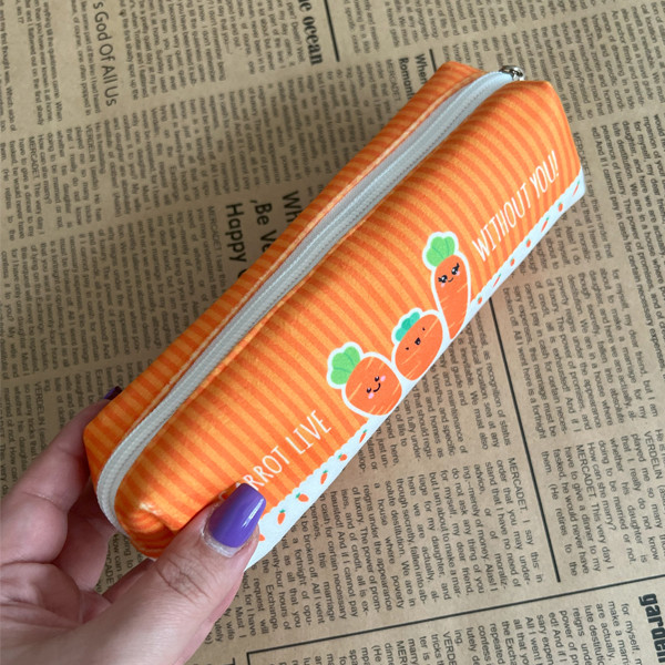 بسته لوازم تحریر مدل هویج خوشحال مجموعه 3 عددی