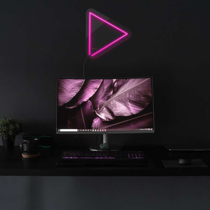 چراغ دیواری نئون دیزاین طرح Play_PN