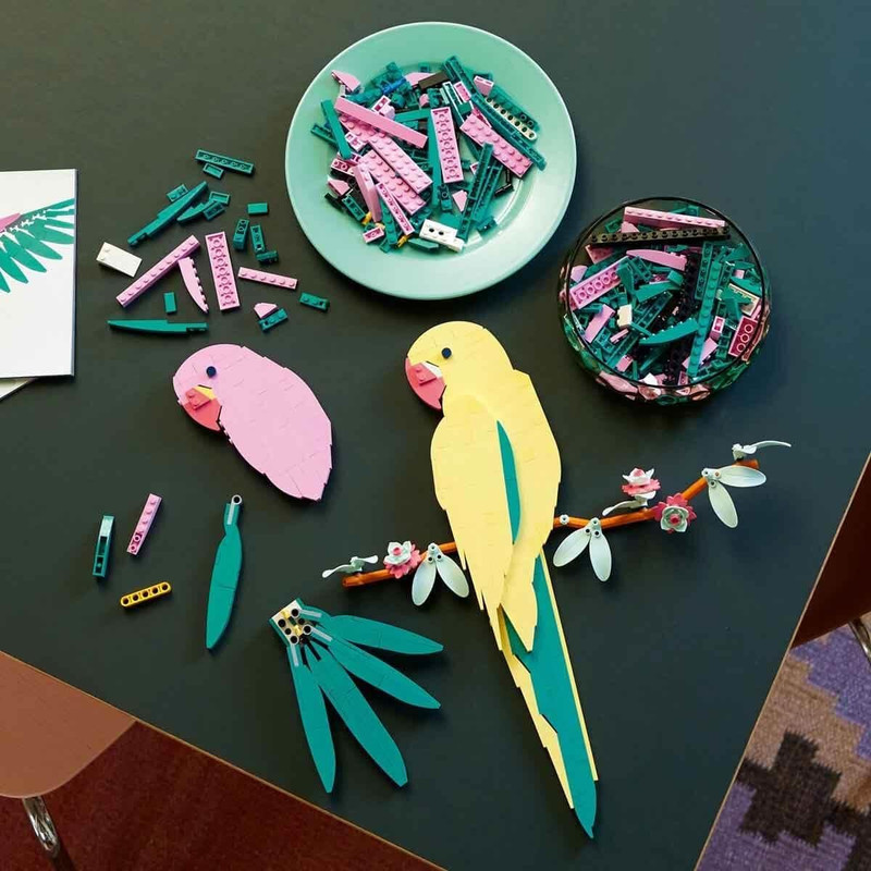 لگو مدل طوطی ماکائو کد  31211