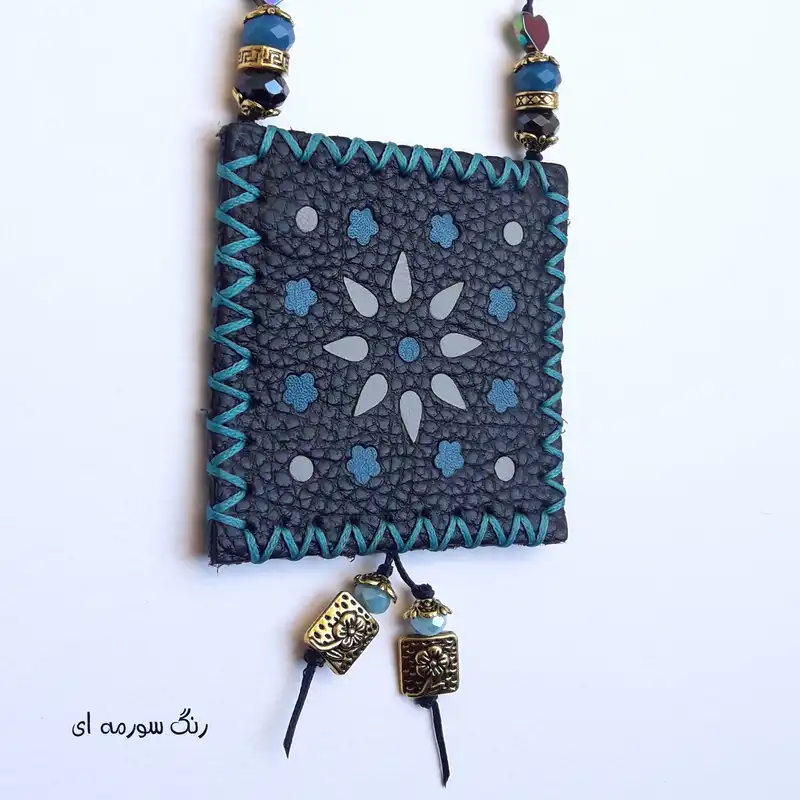 گردنبند مدل کیف چرم آروا