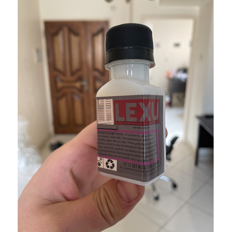 چسب چرم وپارچه لکسوو مدل LE rTECH حجم 60 میلی لیتر