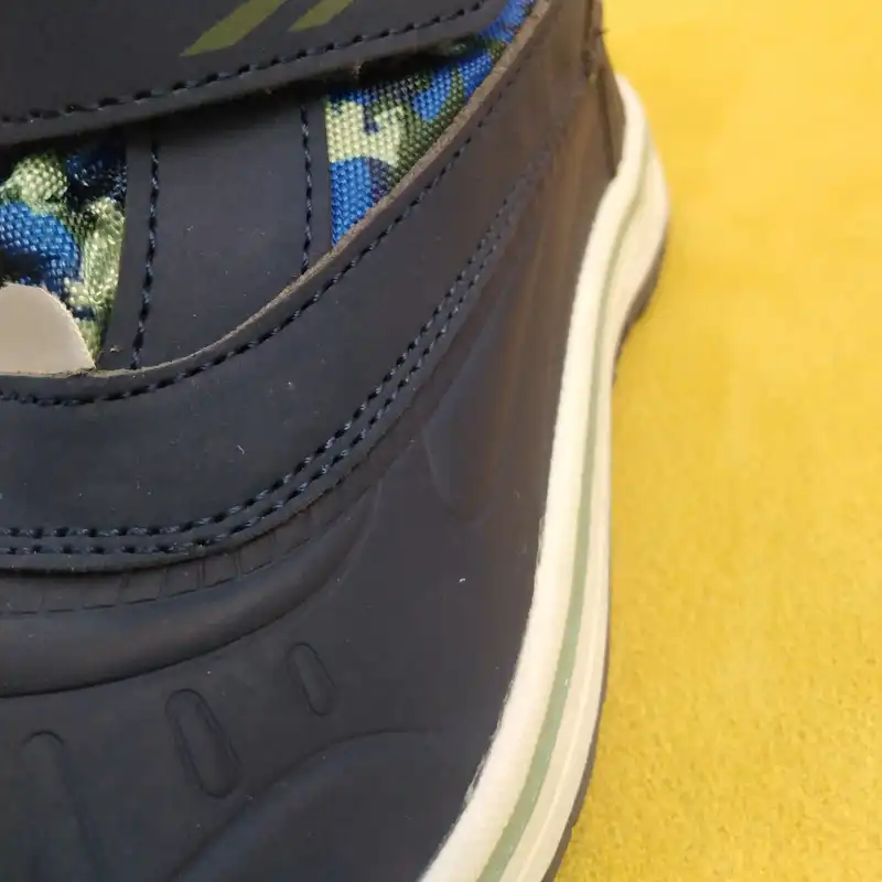 بوت پسرانه یانگ استایل مدل bR6541