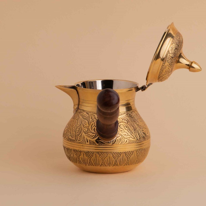 قهوه جوش برنجی مدل درب دار دسته چوبی 2.3 CUP