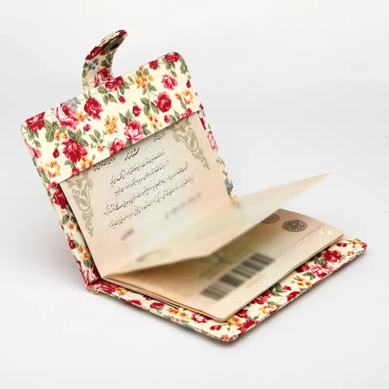 جلد شناسنامه زنانه سیب مدل Zrshkpl