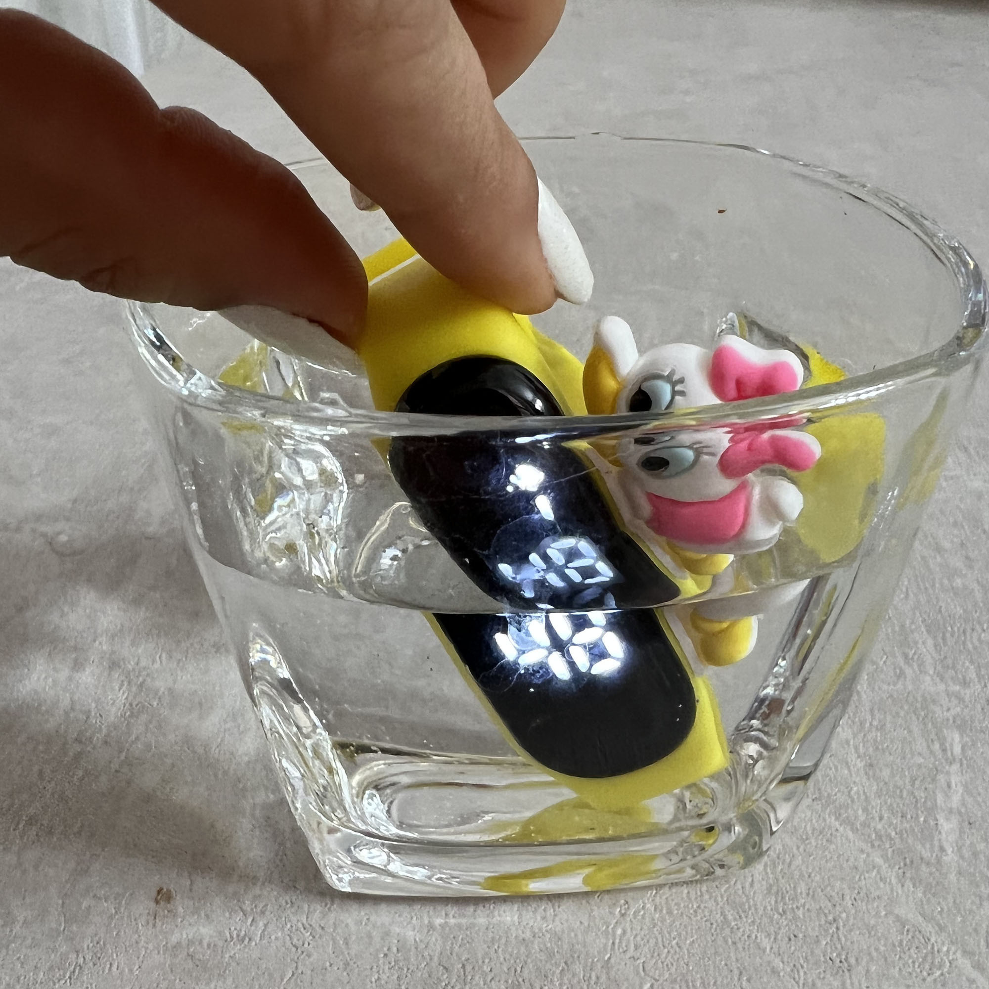 ساعت مچی دیجیتال بچگانه مدل ضد آب لمسی طرح بیبی داکی کد BB YEL 22 ساعت مچی دیجیتال بچگانه مدل ضد آب لمسی طرح بیبی داکی کد BB YEL 22